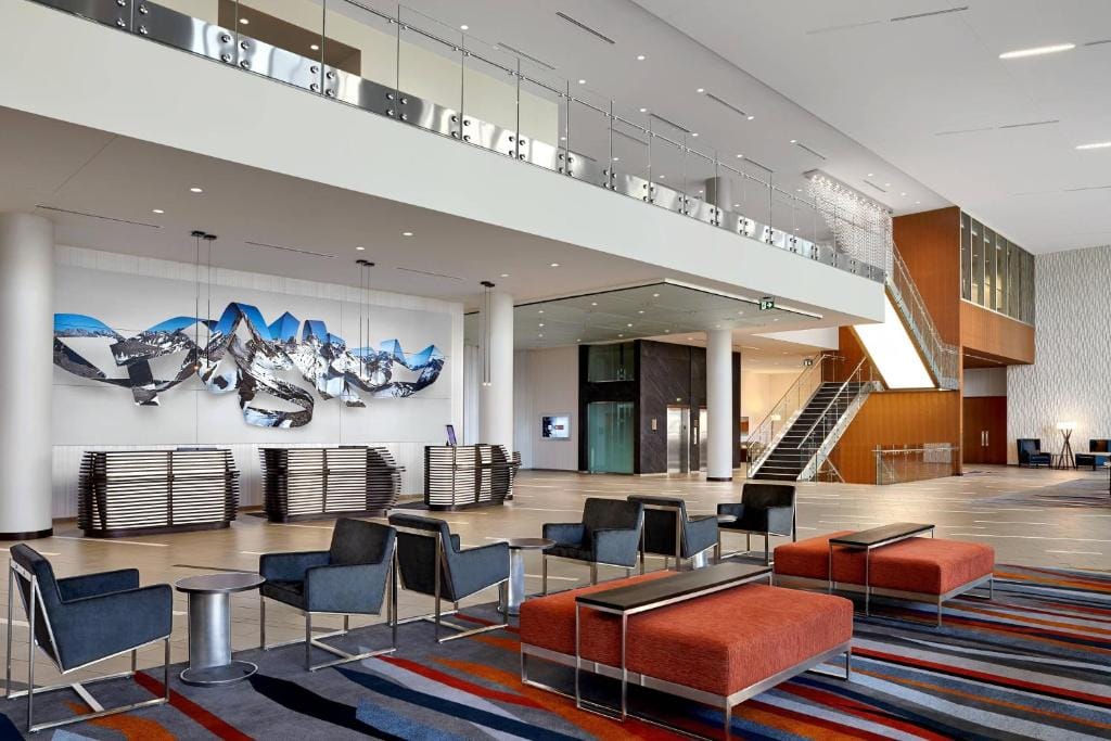 Calgary Airport Marriott In-Terminal Hotel — 1