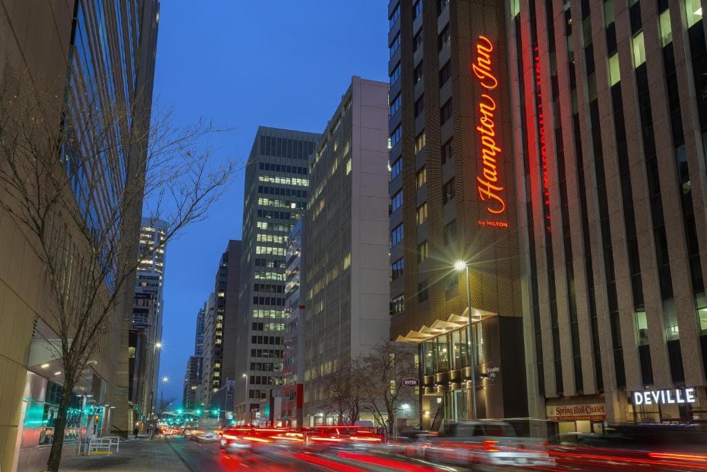 Hampton Inn By Hilton Calgary Downtown — 1