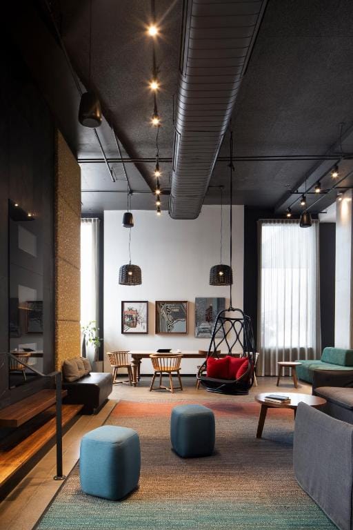 Alt Hotel Toronto Airport — 5