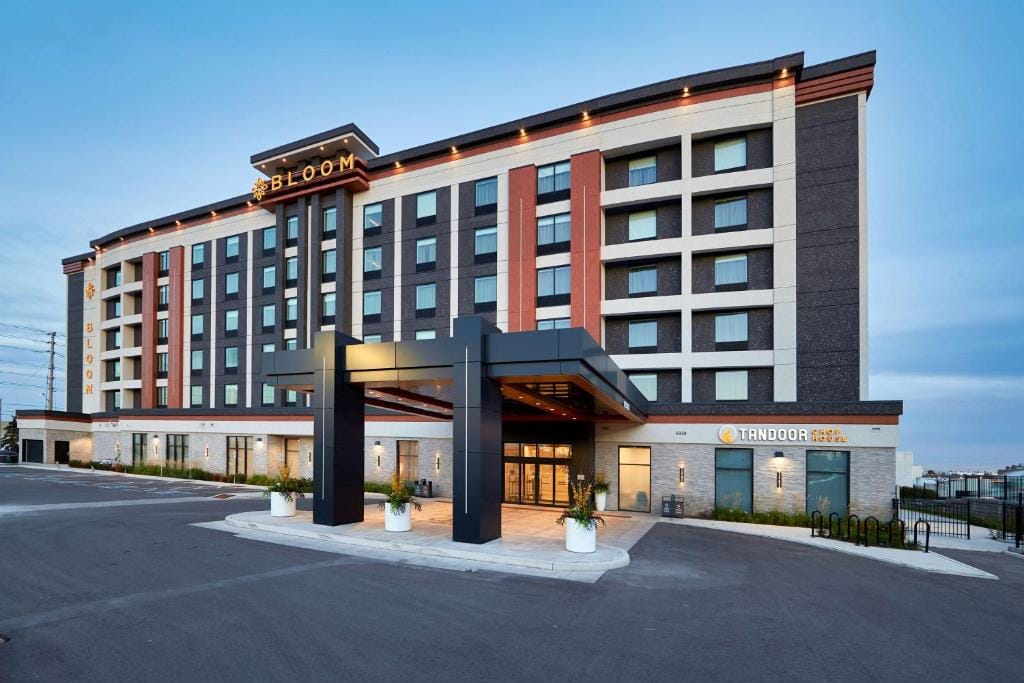 Bloom Mississauga, Tapestry Collection By Hilton — 1