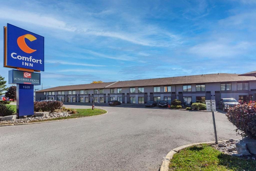 Comfort Inn Airport West — 2