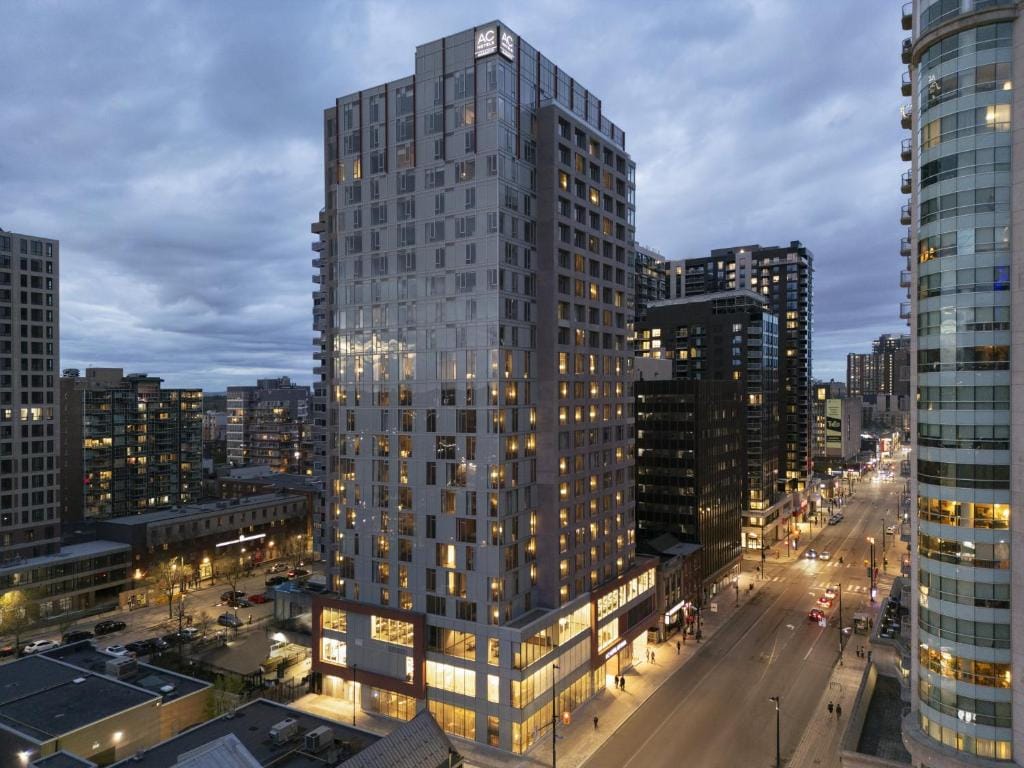 AC Hotel by Marriott Ottawa Downtown — 3