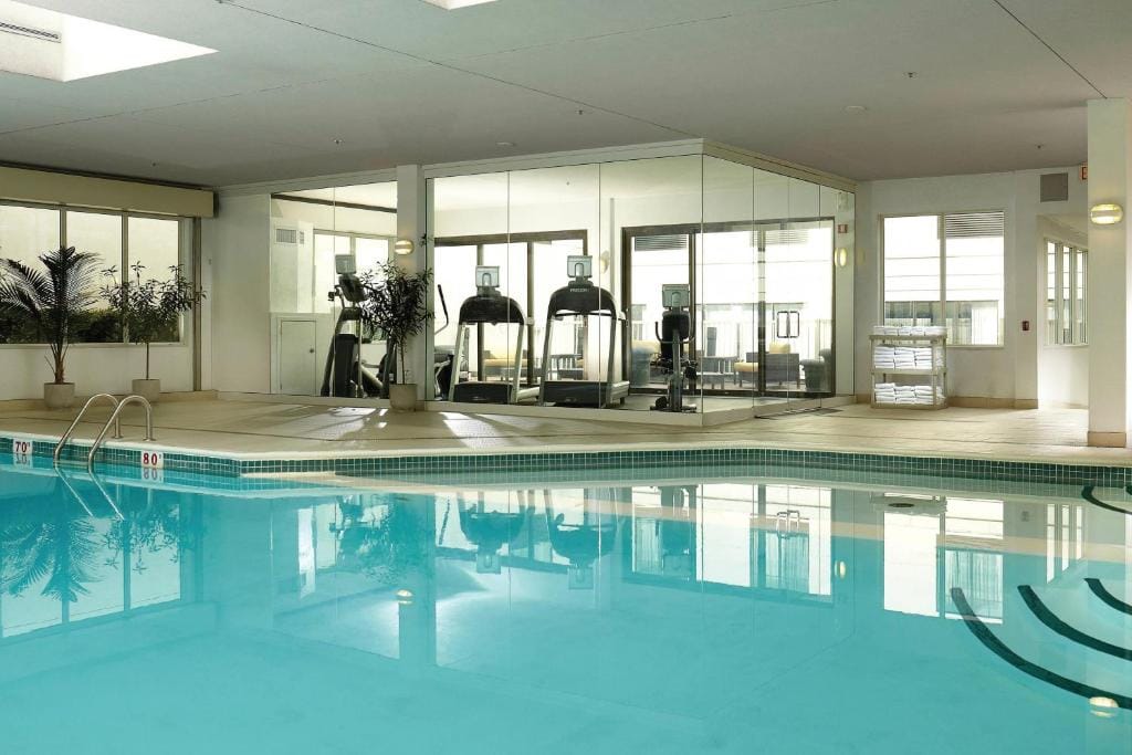 Courtyard by Marriott Ottawa Downtown — 4