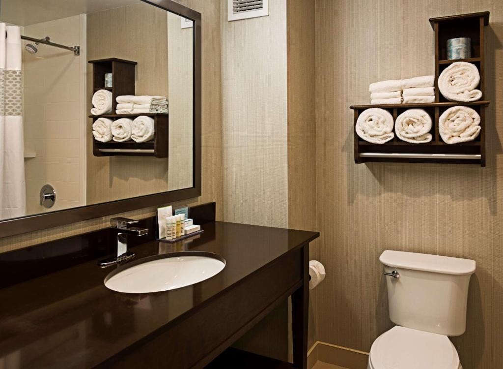 Hampton Inn by Hilton Ottawa Airport — 3