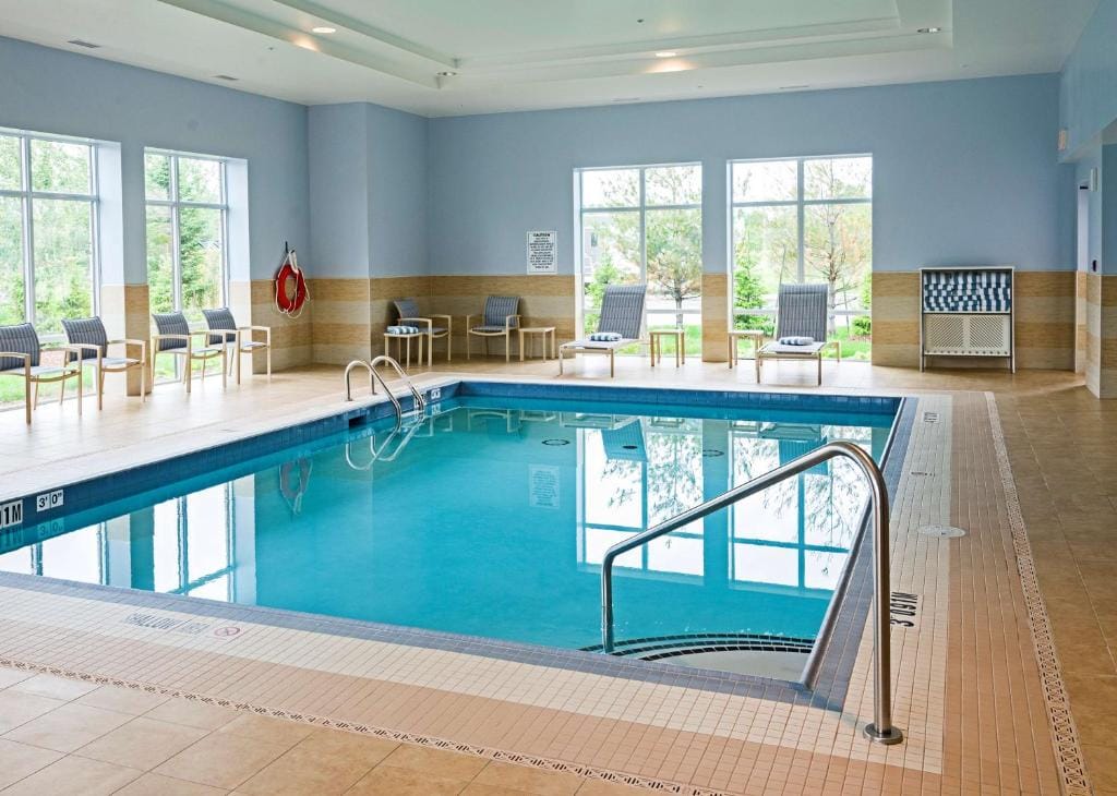 Hampton Inn by Hilton Ottawa Airport — 4