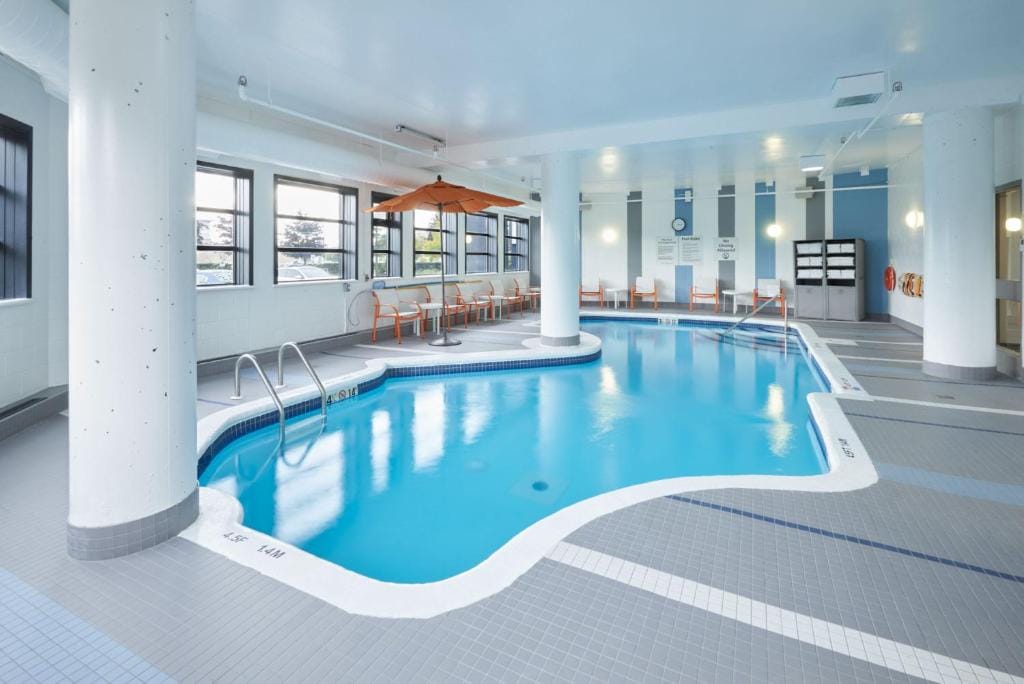 Holiday Inn & Suites Ottawa Kanata by IHG — 3