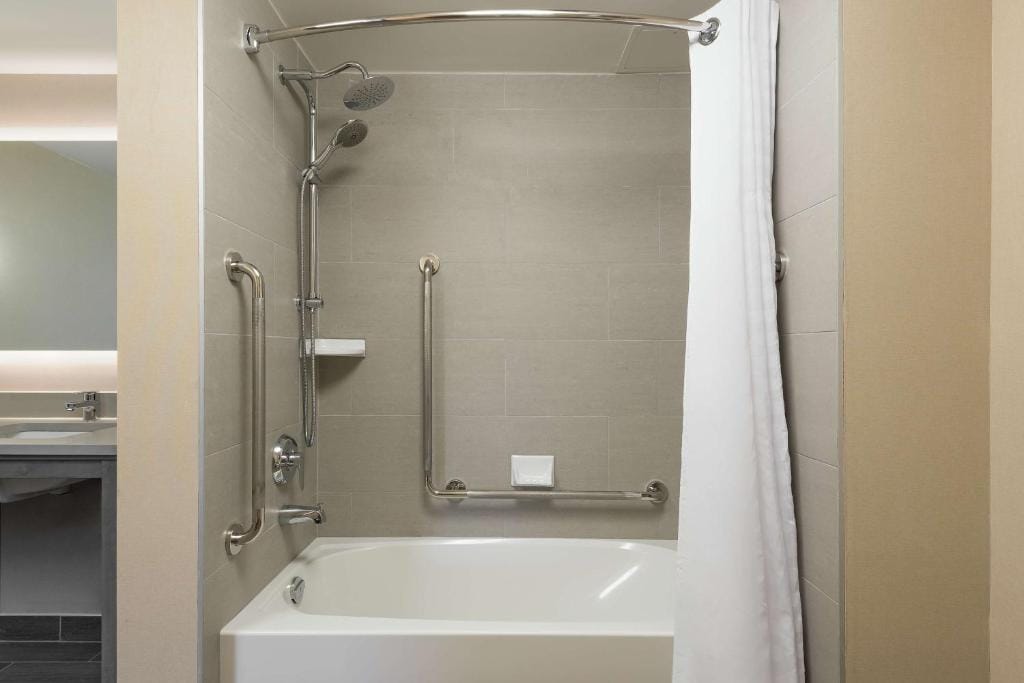 Homewood Suites By Hilton Ottawa Airport — 3