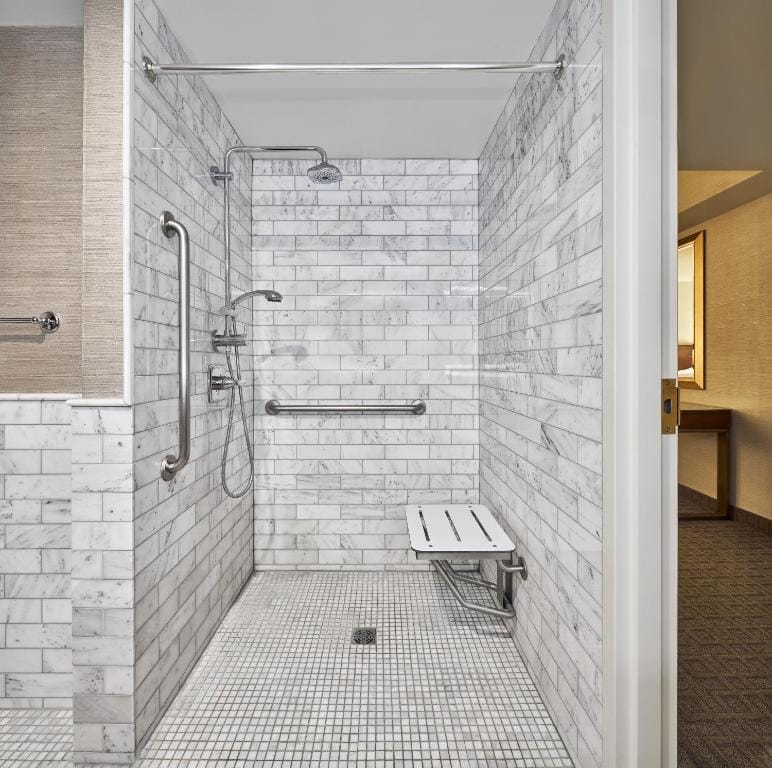 Lord Elgin Hotel — 3