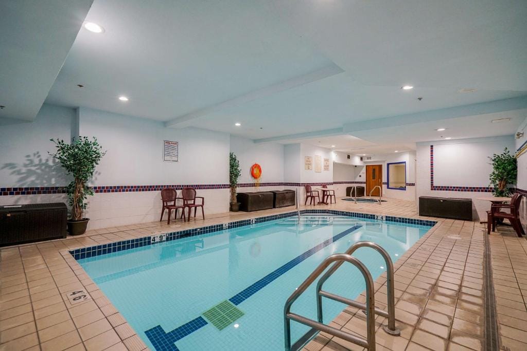 Best Western Peace Arch Inn — 4