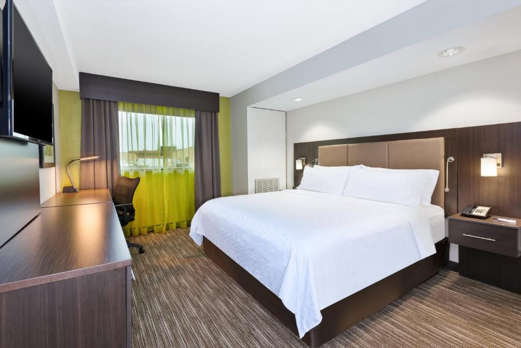 Holiday Inn Express Winnipeg Airport - Polo Park by IHG — 2