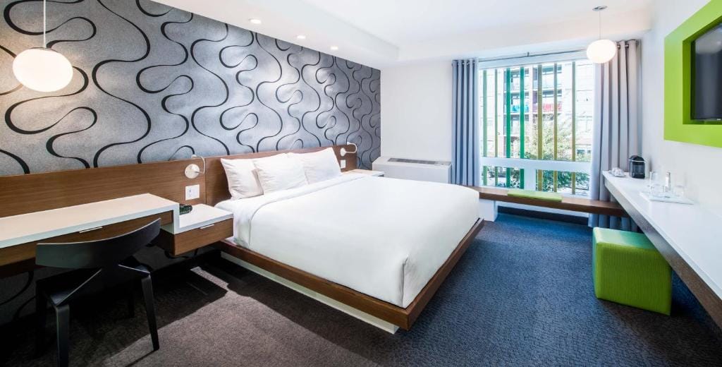 Mere Hotel — 1